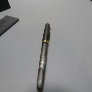 2001 PARKER Sonnet U Sterling Silver 18K-750 Gold Nib Fountain Pen